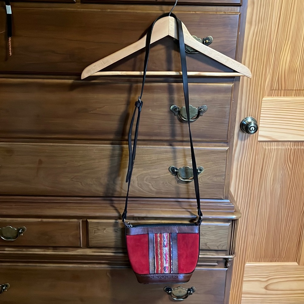 Scarlet Red Leather Crossbody Bag Purse;Made In Bolivia For Inca Sun, Fully Zips